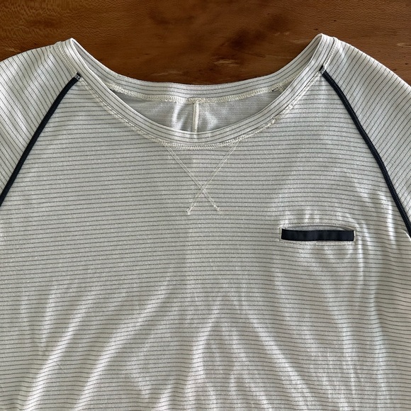 Lululemon Weightless Crew Top - Picture 4 of 14